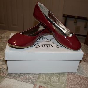 Steve Madden Red Patent Ballet Flat in Women